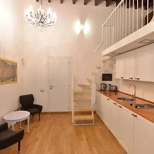 Izzhome Center Cozy , Cagliari Italia